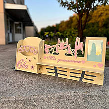 Холдер для гімнастки. Полиця для нагород. Медальниця для гімнастики з поличкою для кубків. Медальниця на замовлення