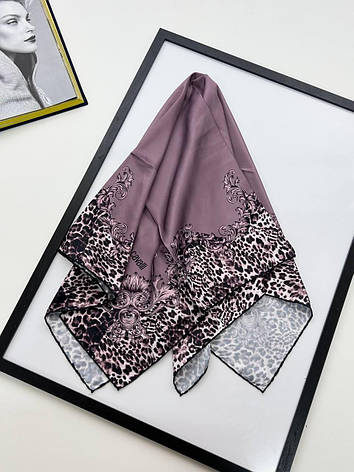 Шовкова хустка з леопрадовим принтом 90*90 см фіолетовий ручна обробка краю, фото 1