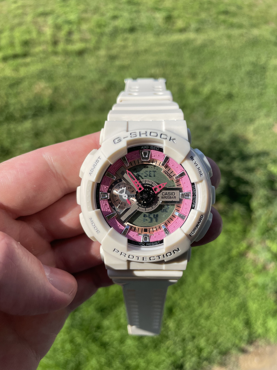 Годинник Casio G-Shock GA - 100 білі з рожевим