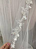 Фата мереживна з 3D-квітами № 2504 довга молочна, фото 3