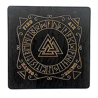 Рунический алтарь из дерева на английском языке, темный (26х26х0,8 см), покрыт эмалью.