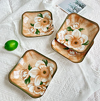 Набір тарілок 4 шт керамічних, практичний посуд, прикрашений красивим квітковим малюнком