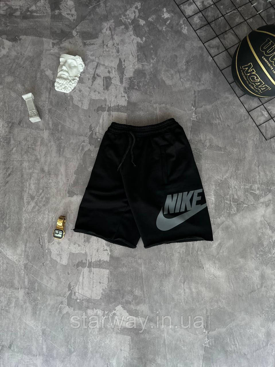 Чорні шорти | сірий принт nike