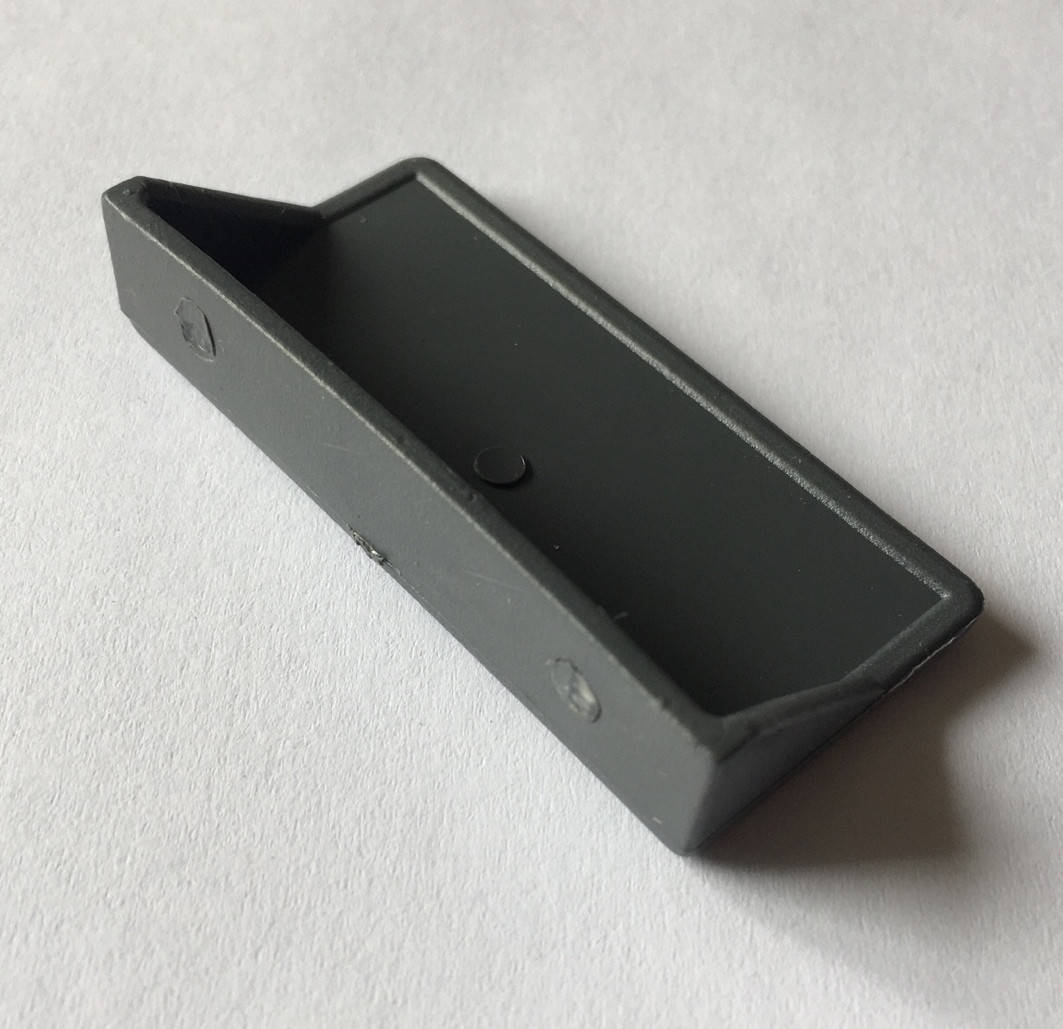 

Ручка москитной сетки дверной внутренняя торцевая для профиля 17х25 антрацит