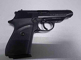 Стартові і сигнальні пістолети