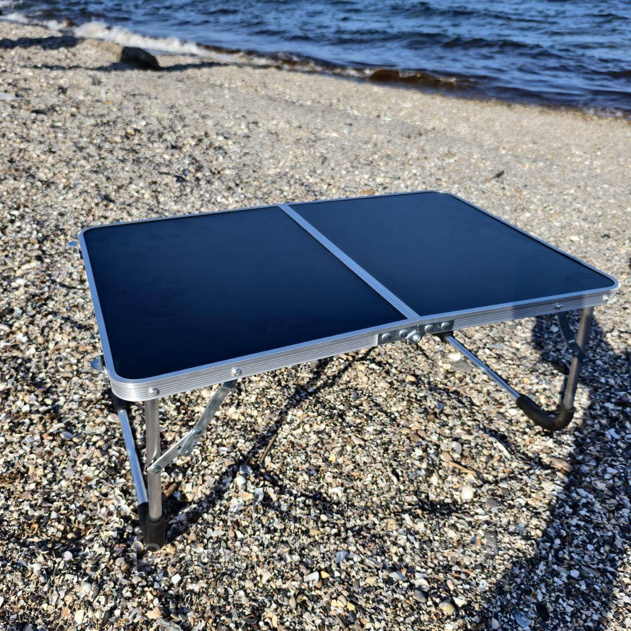 Компактний міні столик