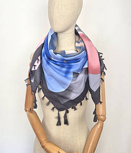 Хустка легка весняна осіння з китицями Бохо