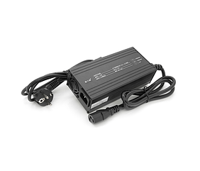 Зарядний пристрій Li-ion акумуляторів 16.8V, 4S, 15A, штекер Triangle plug