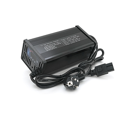 Зарядний пристрій Li-ion акумуляторів 48V(54.6V), 13S, 10A, штекер Triangle plug