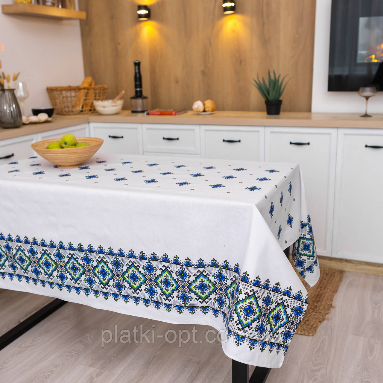Скатертина бавовняна "Етніка" (синя) 1.1м х 1.5м
