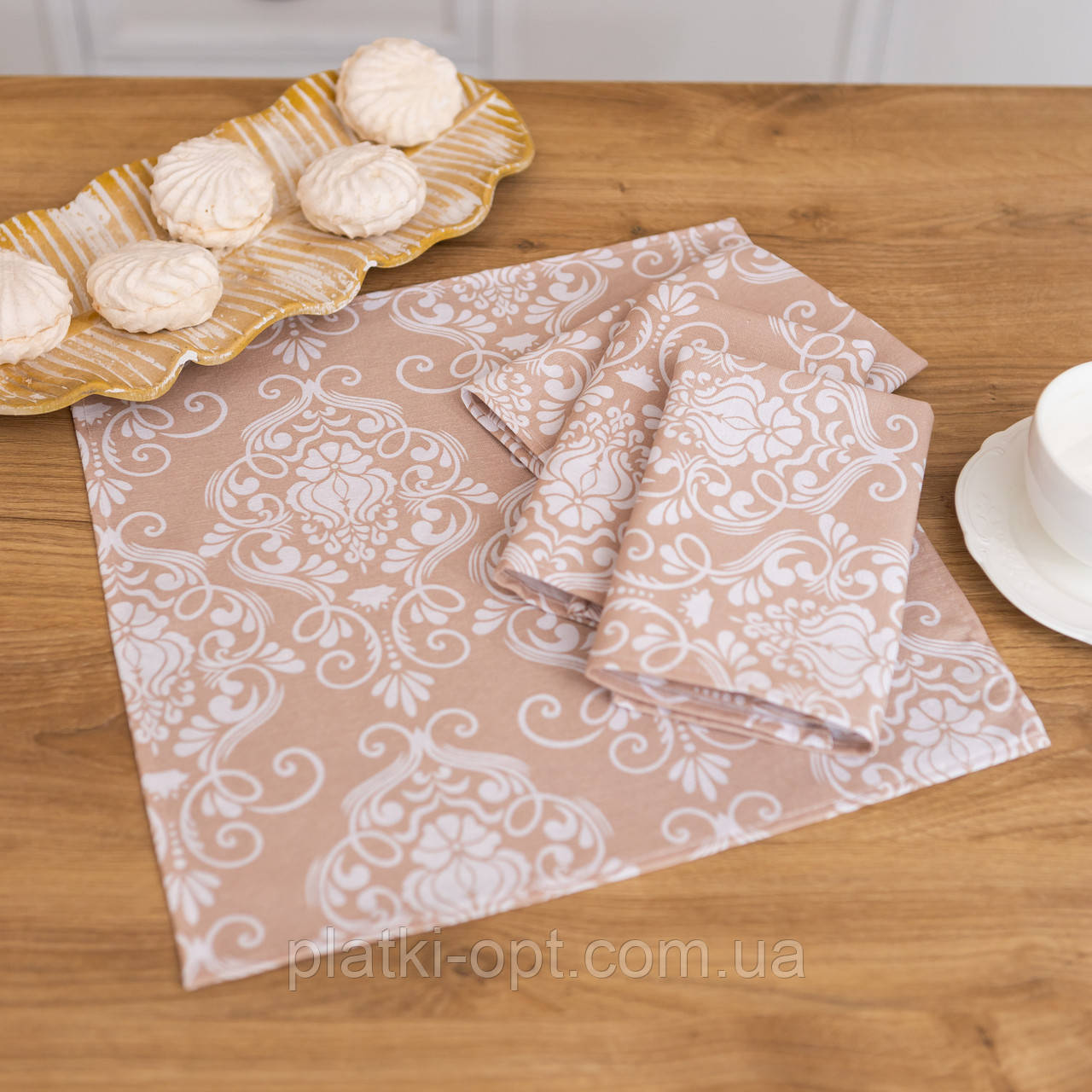 Серветки бавовняні "Вензель" (бежевий) 35х35 см (комплект 4 шт.)