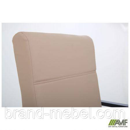 Крісло Фаворит Пластик на механізмі гойдання Шкірозамінник бежевий, фото 1