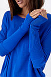Джемпер вільного крою з необробленою горловиною — синій колір, ONE SIZE (є розміри), фото 4