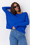 Джемпер вільного крою з необробленою горловиною — синій колір, ONE SIZE (є розміри), фото 5