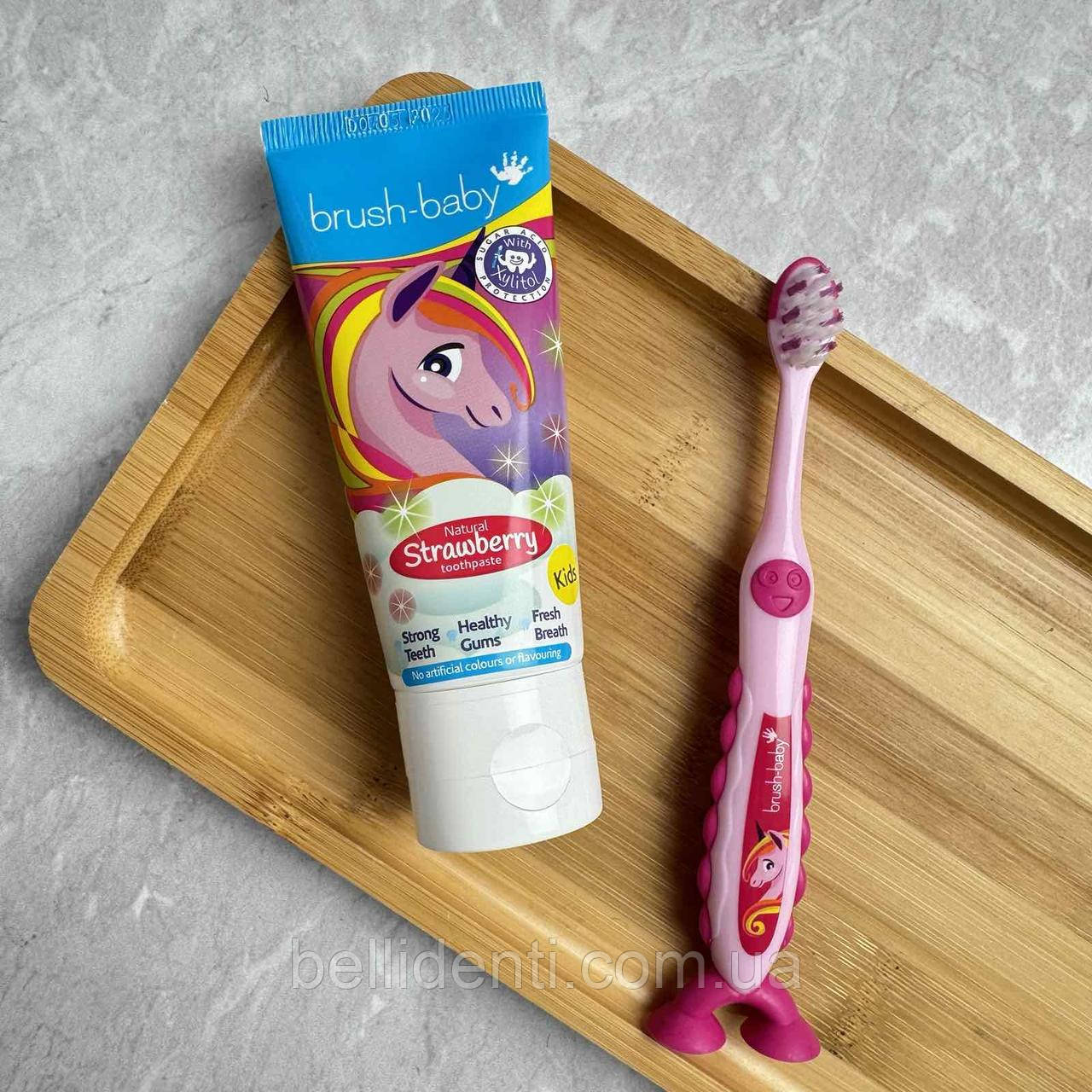 Набір Brush-Baby Floss Brush від 3 до 6 років (паста 50 мл + щітка на присосці), єдиноріжка