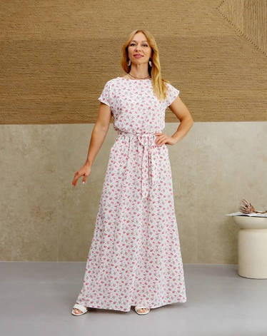 Довга сукня, літня в молочному кольорі з рожевими квітами "Аліна". Розміри від 44 до 58, фото 1