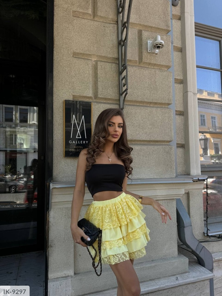 Спідниця жіноча коротка мінігаряча кльош із воланами багатошарова на гумці з гіпюром-розмірами 42-48