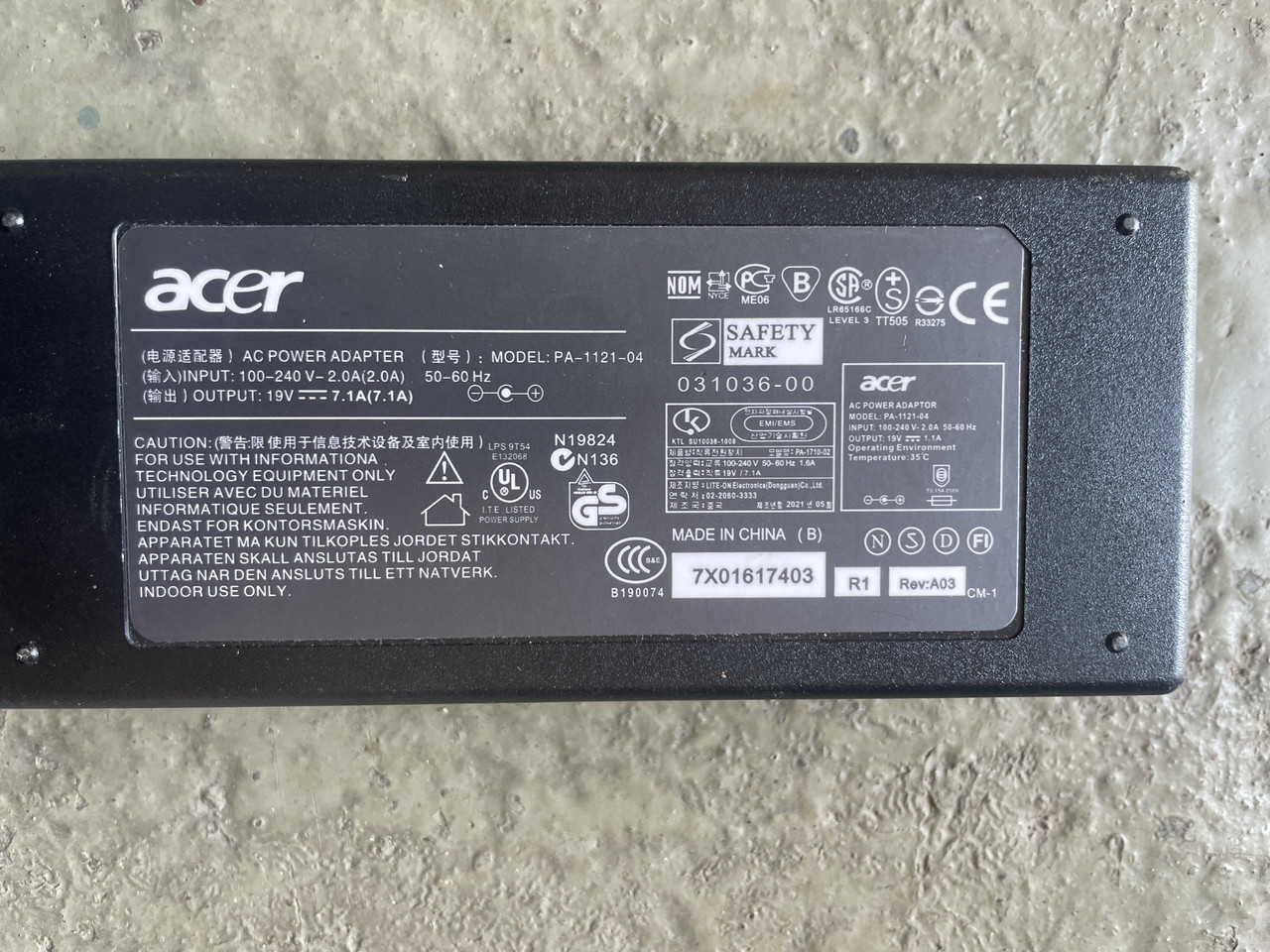 Зарядний пристрій для ноутбука acer 19В 7А 135Вт на запчастини, фото 1