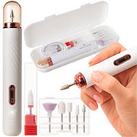 Набір для манікюру і педикюру Beautylushh 25805 6 насадок з кейсом