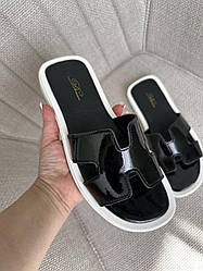 Шльопанці чорні лаковані 37 розмір