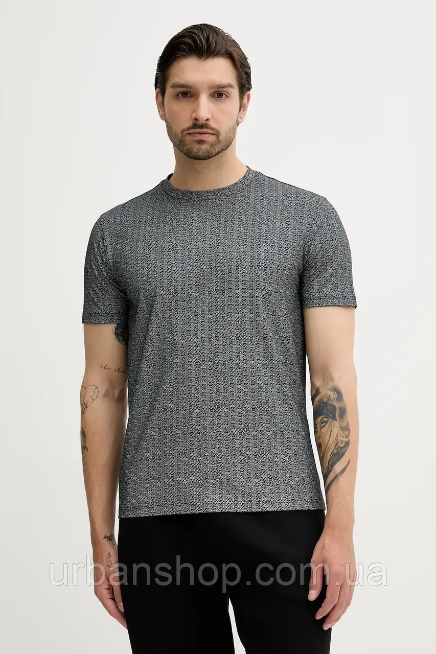 Urbanshop com ua Бавовняна футболка Armani Exchange колір чорний візерунок XM000561 AF10356 РОЗМІРИ ЗАПИТУЙТЕ