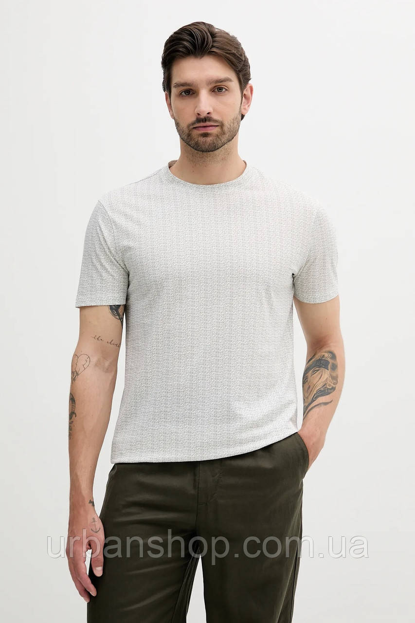 Urbanshop com ua Бавовняна футболка Armani Exchange колір білий візерунок XM000561 AF10356 РОЗМІРИ ЗАПИТУЙТЕ