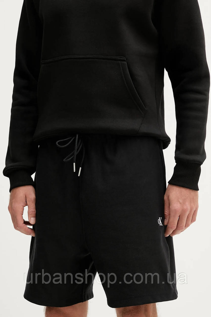Urbanshop com ua Шорти Calvin Klein Jeans колір чорний LV04RC280G РОЗМІРИ ЗАПИТУЙТЕ