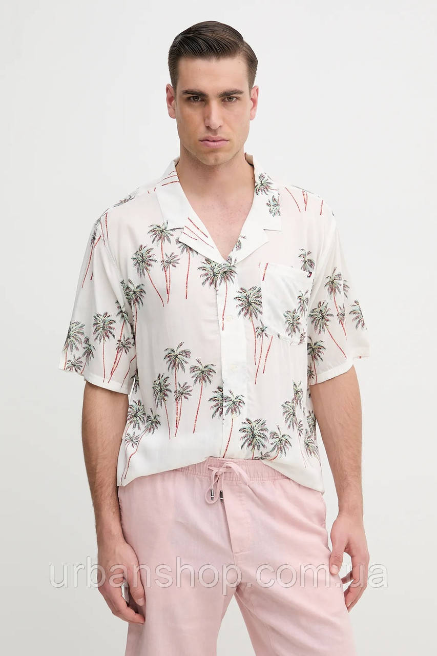 Urbanshop com ua Сорочка Tommy Hilfiger чоловіча колір бежевий relaxed UM0UM03227 РОЗМІРИ ЗАПИТУЙТЕ