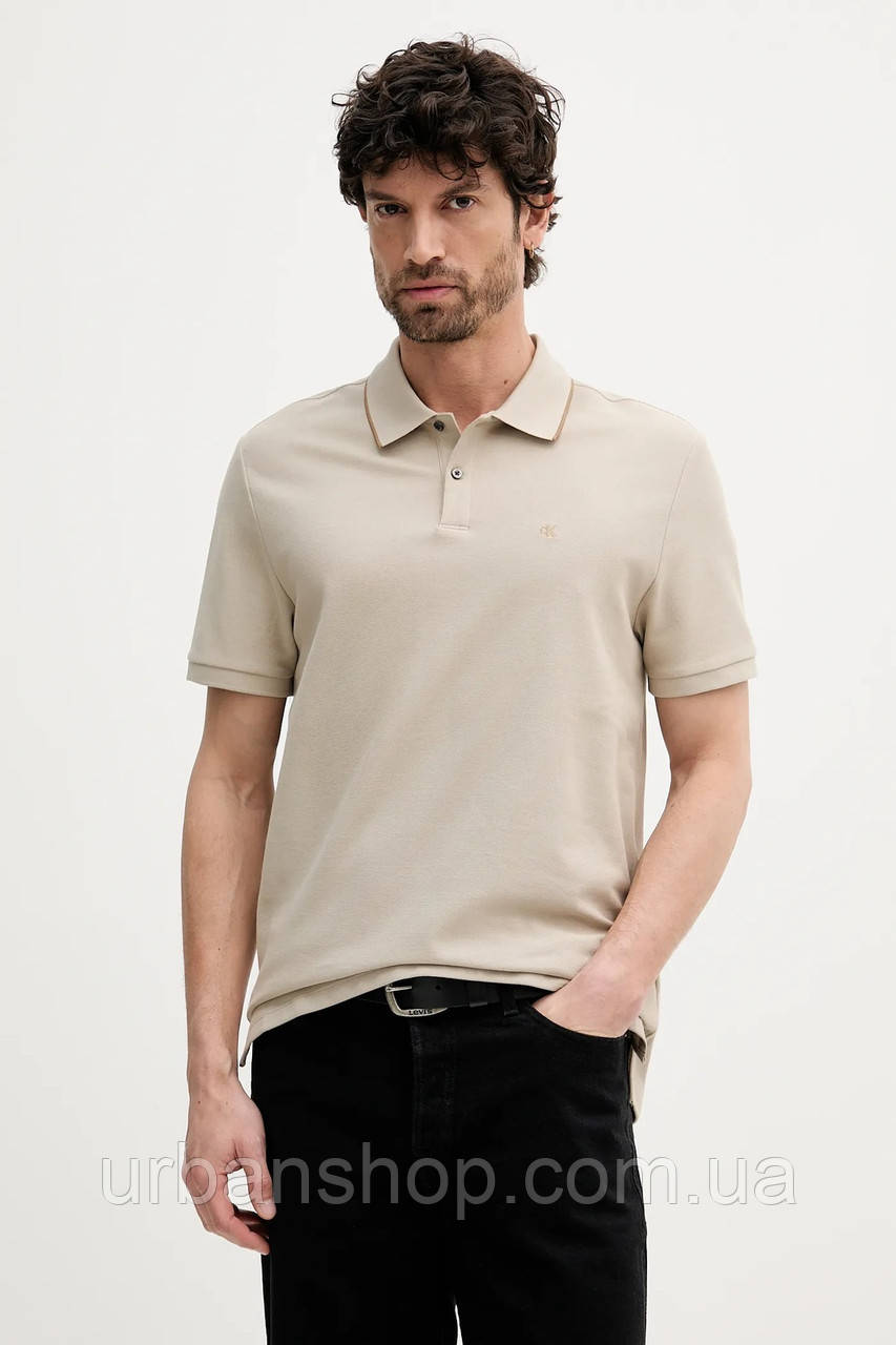 Urbanshop com ua Бавовняне поло Calvin Klein колір бежевий однотонне LV04LC239G РОЗМІРИ ЗАПИТУЙТЕ
