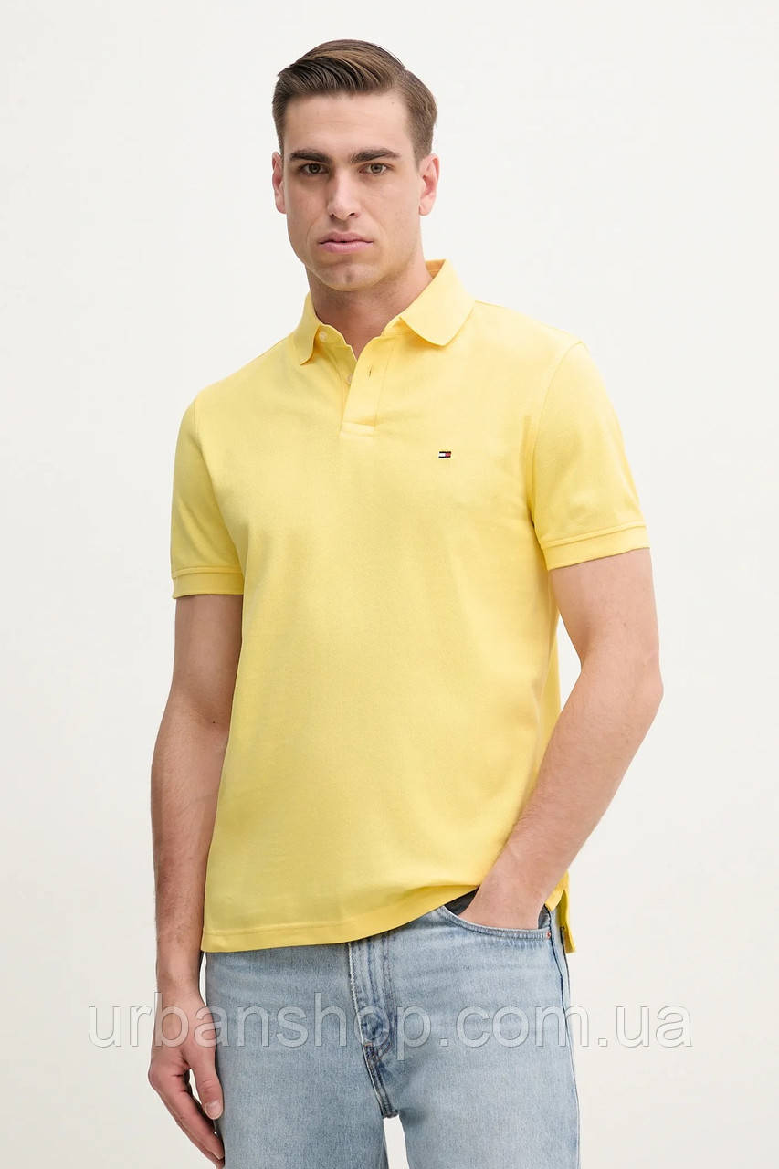 Urbanshop com ua Поло Tommy Hilfiger чоловіче колір жовтий візерунок MW0MW17770 РОЗМІРИ ЗАПИТУЙТЕ