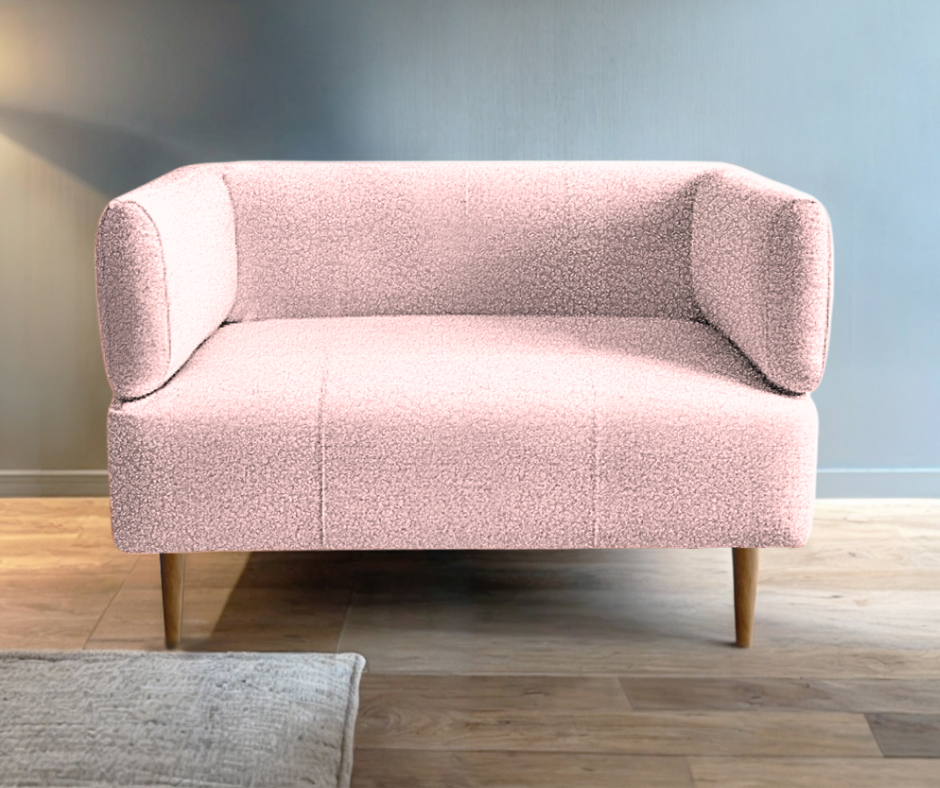 Крісло офісне Tobi Sho Бенно-1 з підлокітниками та дерев'яними ніжками 1000х720х750 букле Alpaca Світло-рожевий/61, фото 1