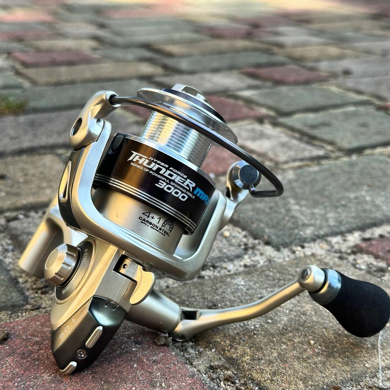 Котушка безінерційна Flagman Thunder Max 3000, 4+1 підшипник, алюмінієва шпуля, Anti-Twist, EVA кноб, передаточне число 5.0:1, фото 1