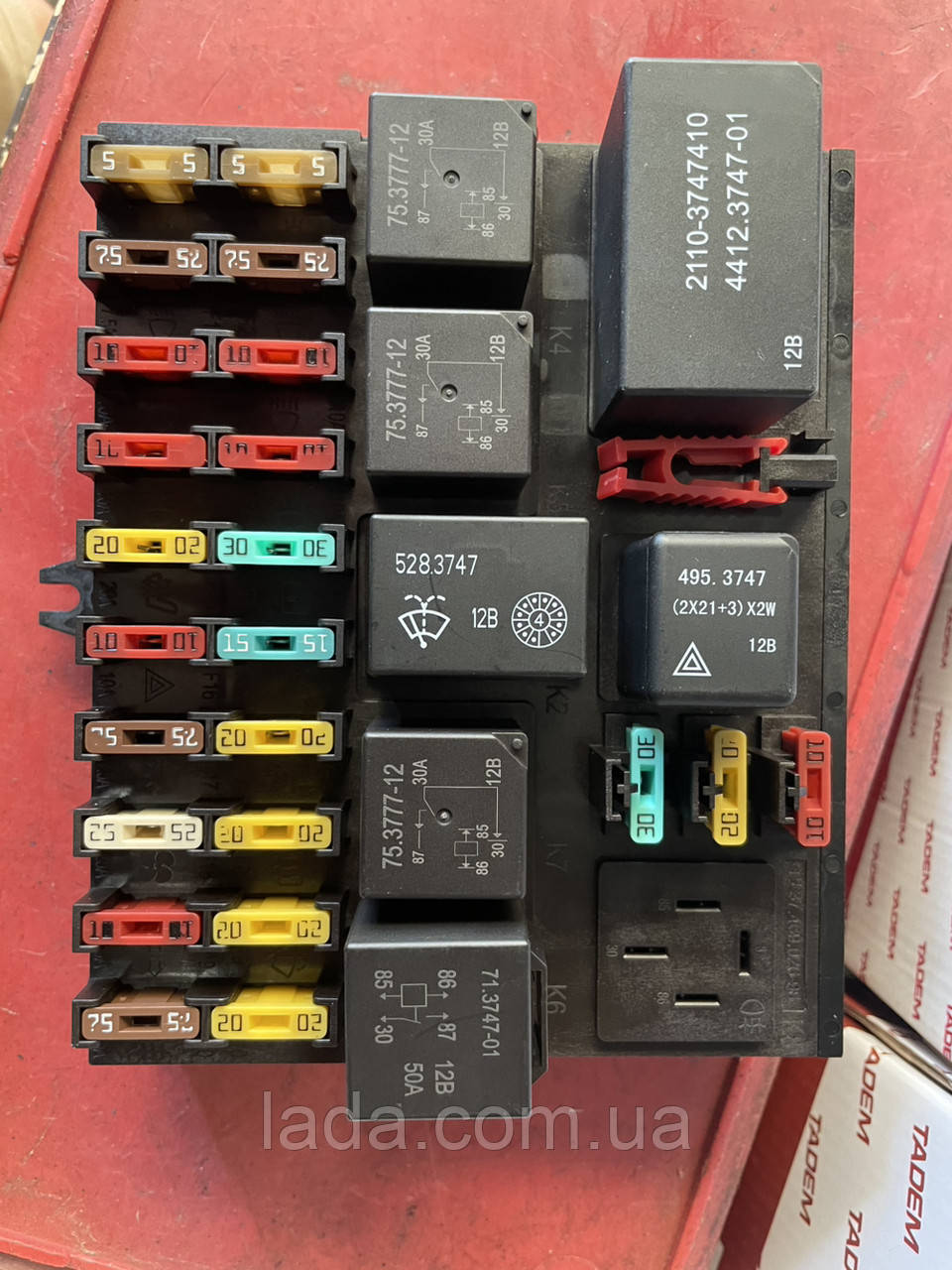 Блок запобіжників і реле 391.3722 М ВАЗ 2110, ВАЗ 2111, ВАЗ 2112