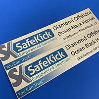 Логотип на металі