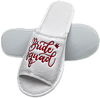 Весільні тапочки для подружок нареченої, махрові, відкриті, з вишивкою "Bride Squad", білий колір, 29 см