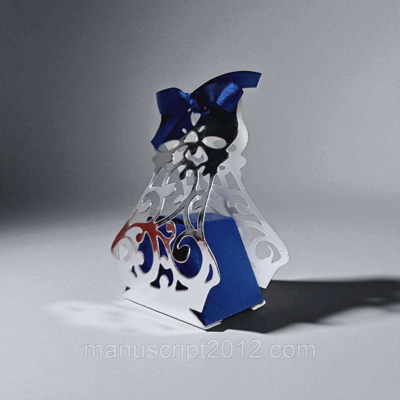 Коробка на 1 цукерку / бонбоньєрка "Дзвоник" (105х80х40мм.) срібно-синя