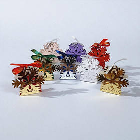 Коробка на 1 цукерку / бонбоньєрка новорічна "Сніжинка" (85х85х40мм.)