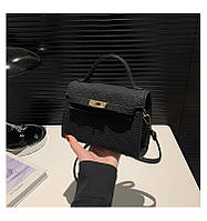 Жіноча сумка 8582 крос-боді на ремінці чорна