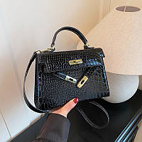 Жіноча сумка 6012 крос-боді рептилія на ремінці чорна