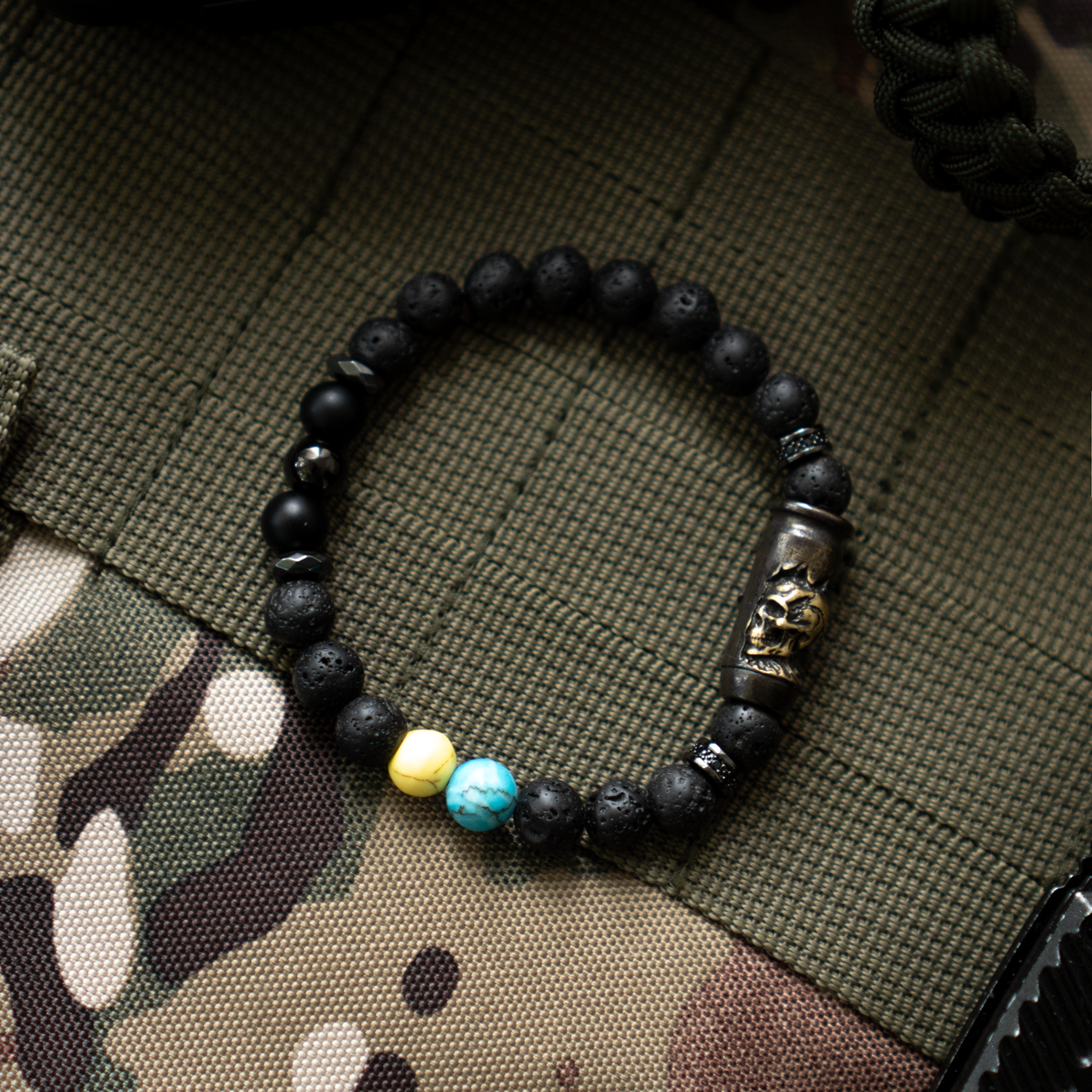 Чоловічий браслет з натурального каменю з черепом SKULL BULLET, фото 1