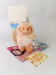 Іграшка фігурка-брелок Лабубу (Labubu) 17 см, 7 кольорів Персиковий