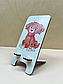 Дерев'яна підставка під телефон з яскравими ілюстраціями. Подарунок першокласнику, випускнику, фото 3