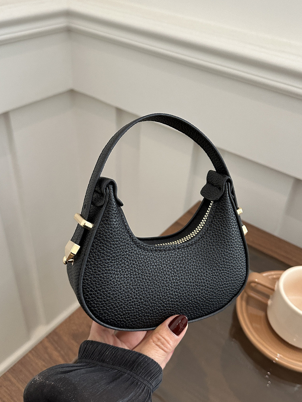 Жіноча маленька сумка багет 10642 чорна, фото 1