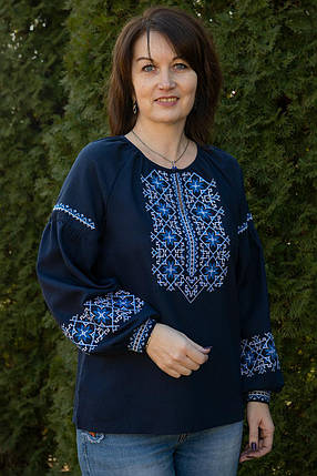 Класична вишита сорочка жіноча темно-синя з геометричним орнаментом на грудях і рукавах до 3ХЛ, фото 1