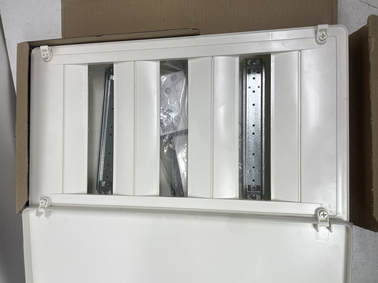 Щит електричний 36 модулів накладної VS312PD Hager Golf Розподільний, фото 1