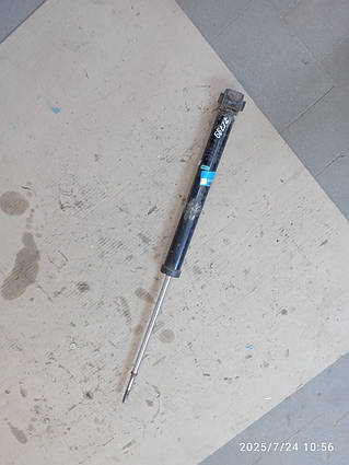 Амортизатор задній Hyundai Getz 02-11 000071799