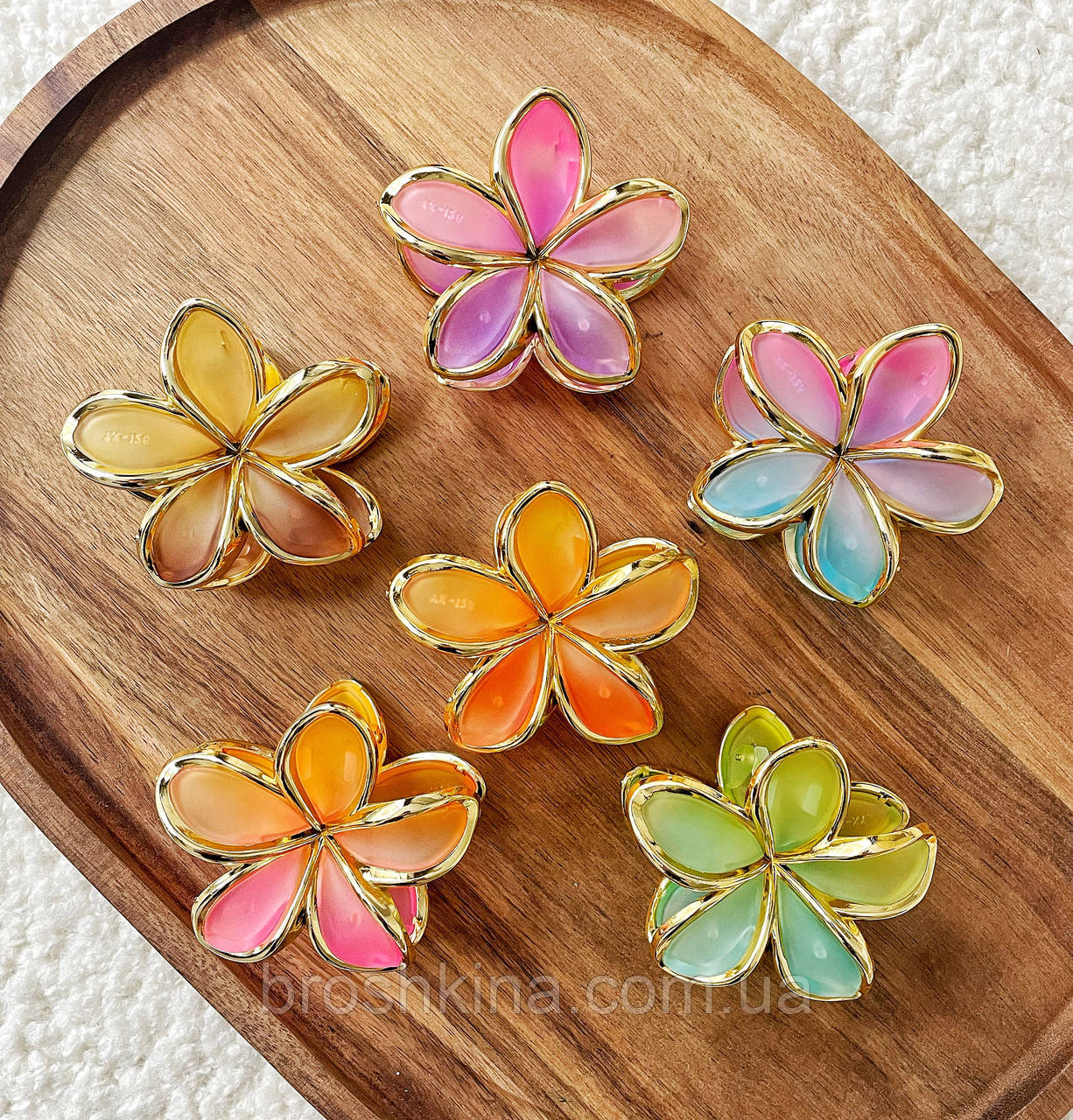 Краби для волосся пластикові оптом 7*7 см 12 шт/уп  ГАВАЙСЬКА КВІТКА КОЛЬРОВА МАТОВА, фото 1