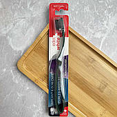 М'яка зубна щітка Edel+White з закругленою щетиною CleanCurl 3D, 1 шт