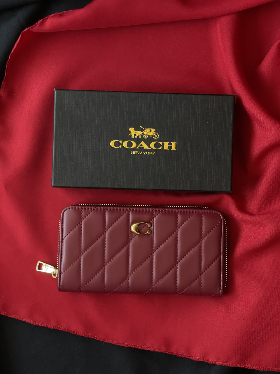 Жіночий гаманець Coach Quilted Leather Zip Around Long Walle бордовий великий Коуч, фото 1
