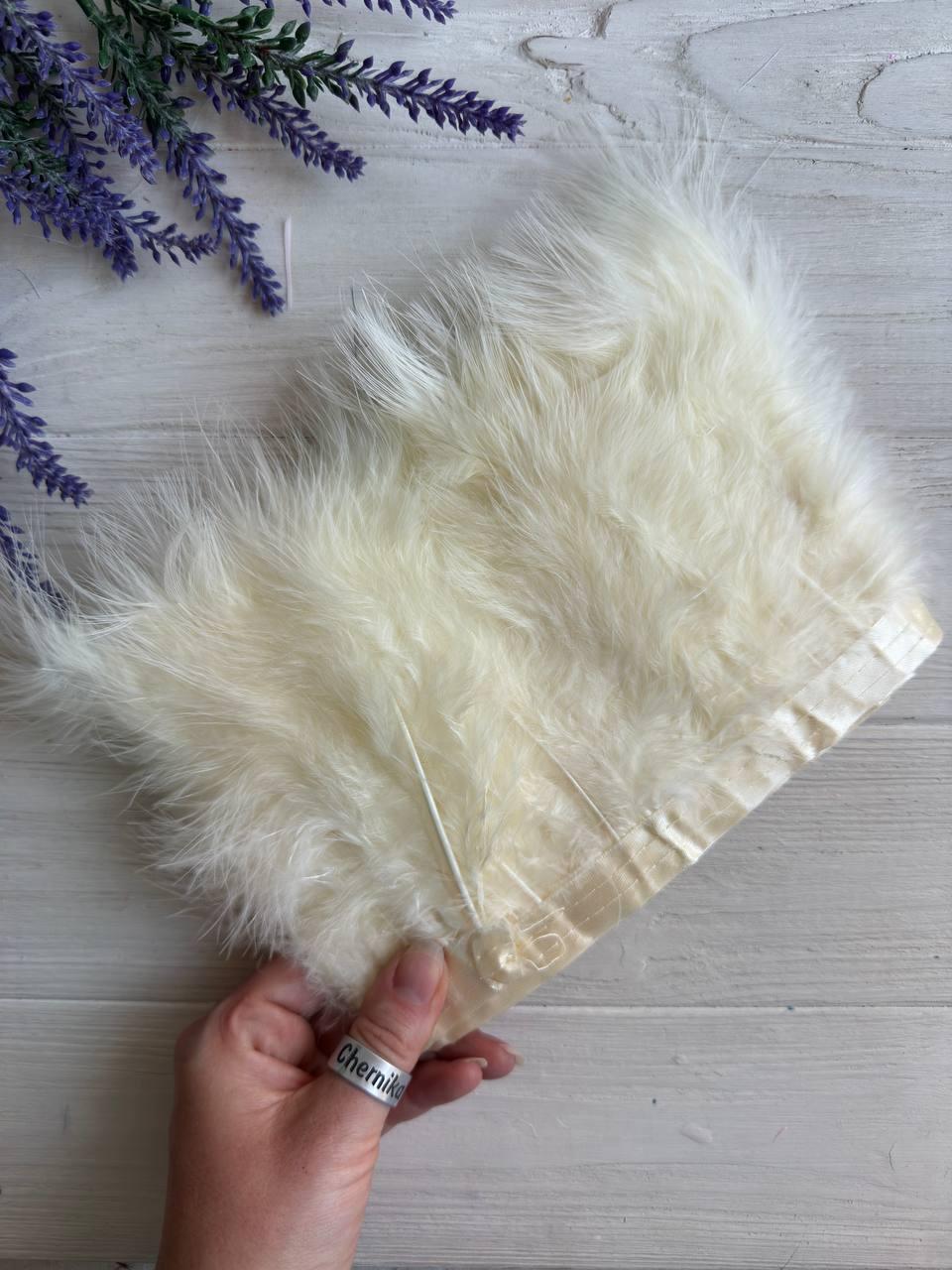 Пір'яна тасьма з лебедя 2 метри, бежева, фото 1